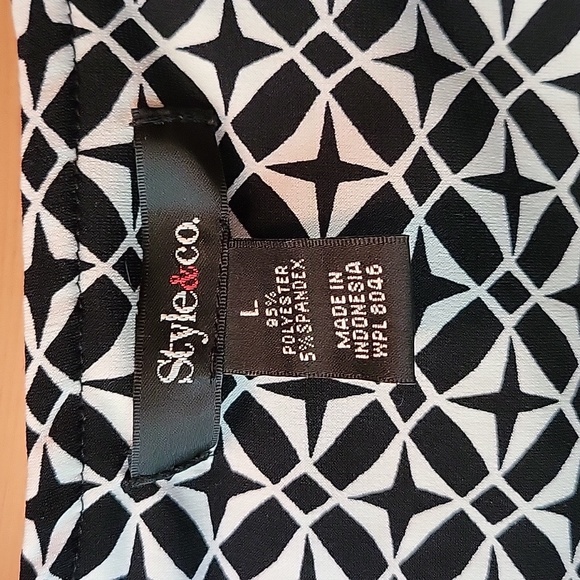 Style & Co short sleeved top size large - Picture 2 of 3